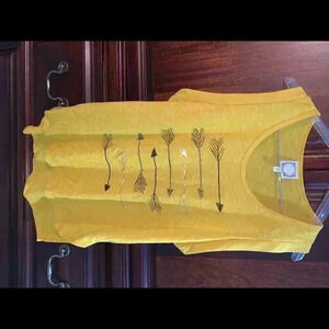 TRUSELF NWOT SIZE M